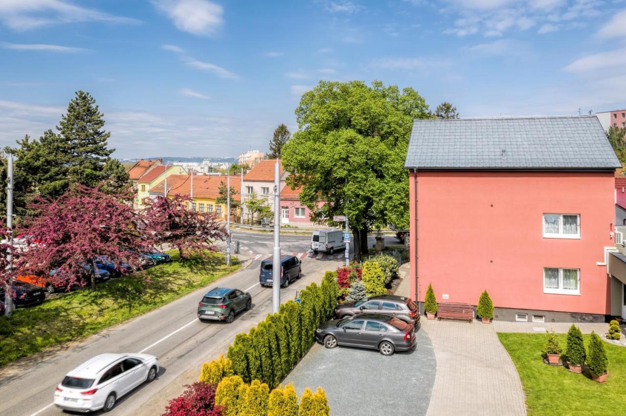 Elendris - Ubytovani U Kostela Brno Luaran gambar